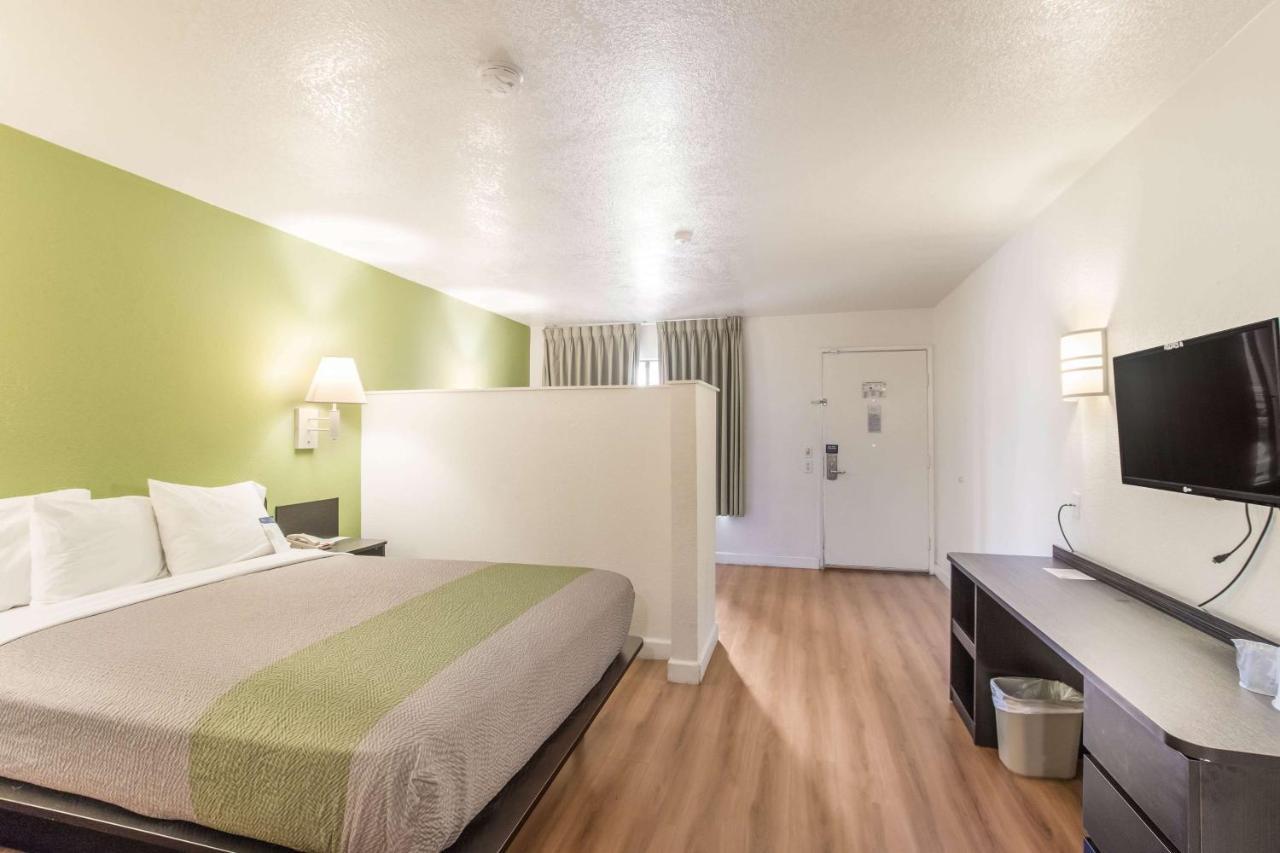 Motel 6 Hemet Exterior foto