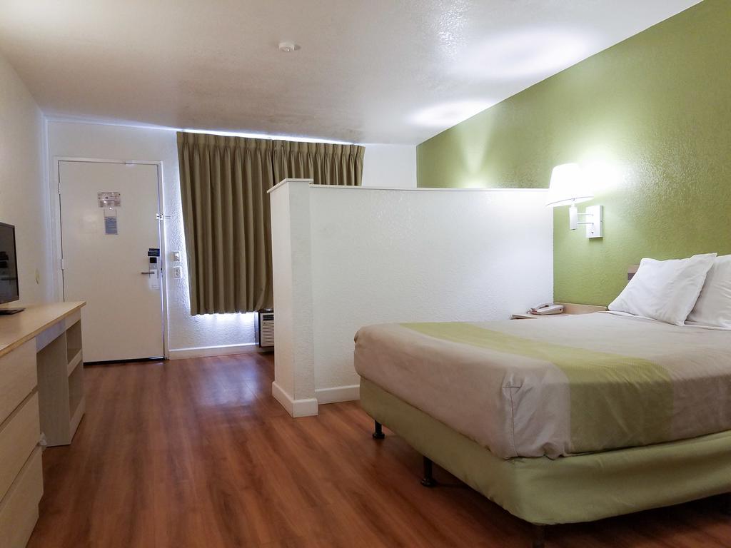 Motel 6 Hemet Exterior foto